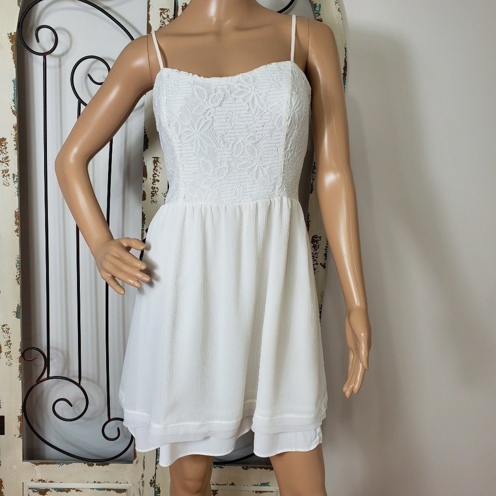 Vera Wang white summer dress